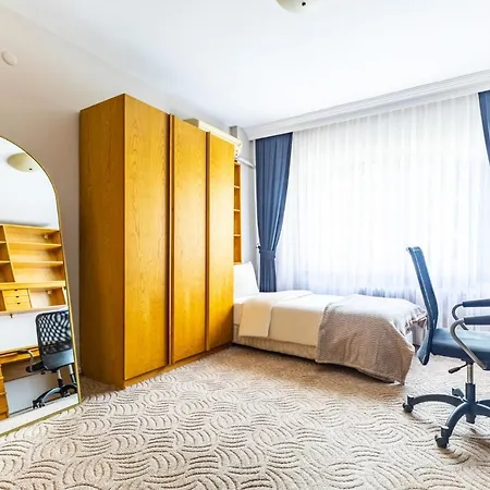 Apartment Chic Spacious Flat W Balcony 5 Min To Moda Coast
